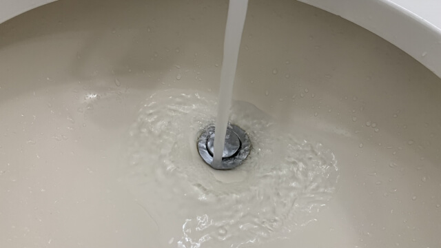 洗面所の水